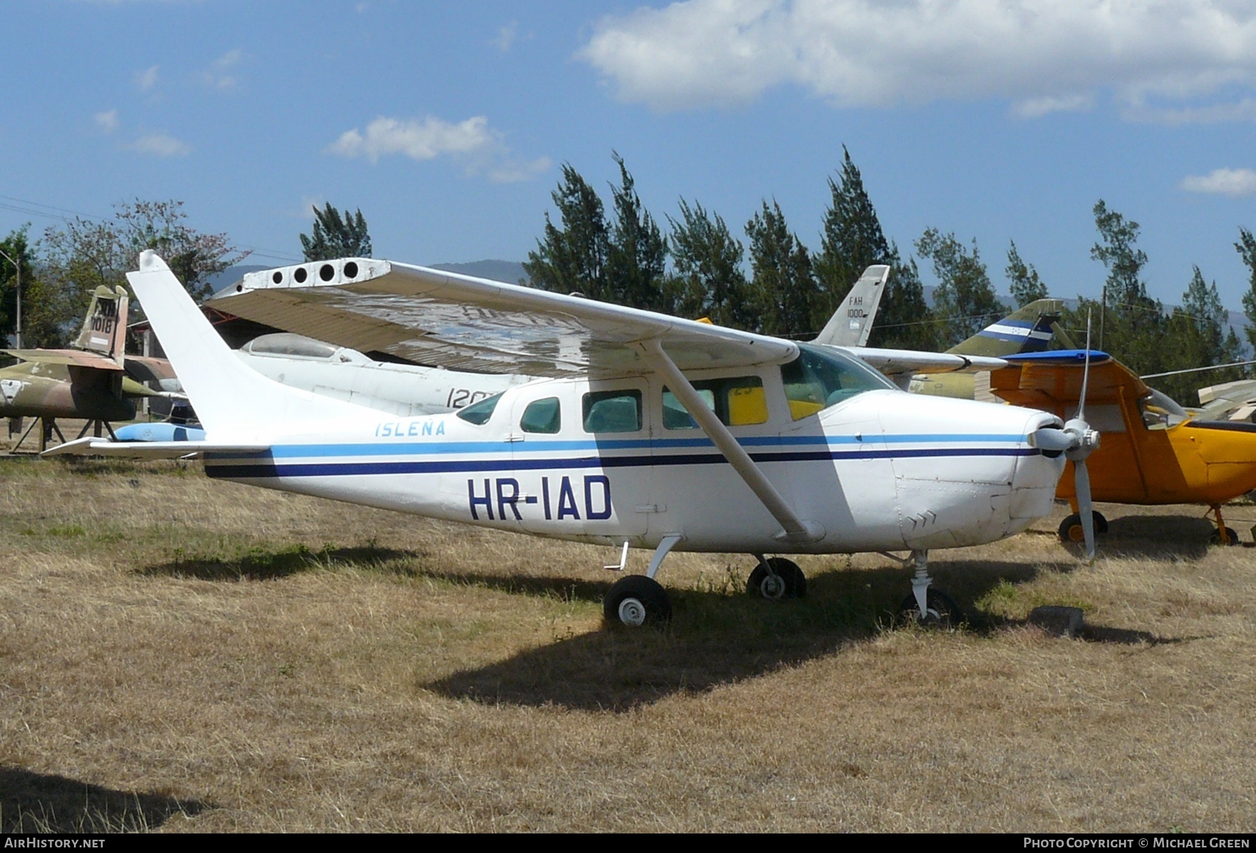 Aircraft Photo of HR-IAD | Cessna P206C Super Skylane | Islena Airlines | AirHistory.net #395808