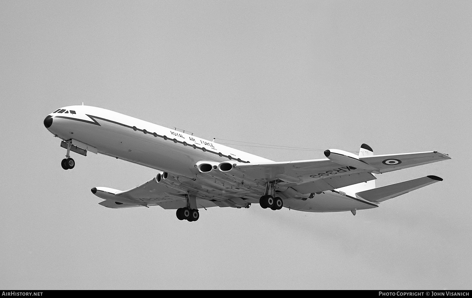 Aircraft Photo of XR399 | De Havilland D.H. 106 Comet C.4 | UK - Air Force | AirHistory.net #395821