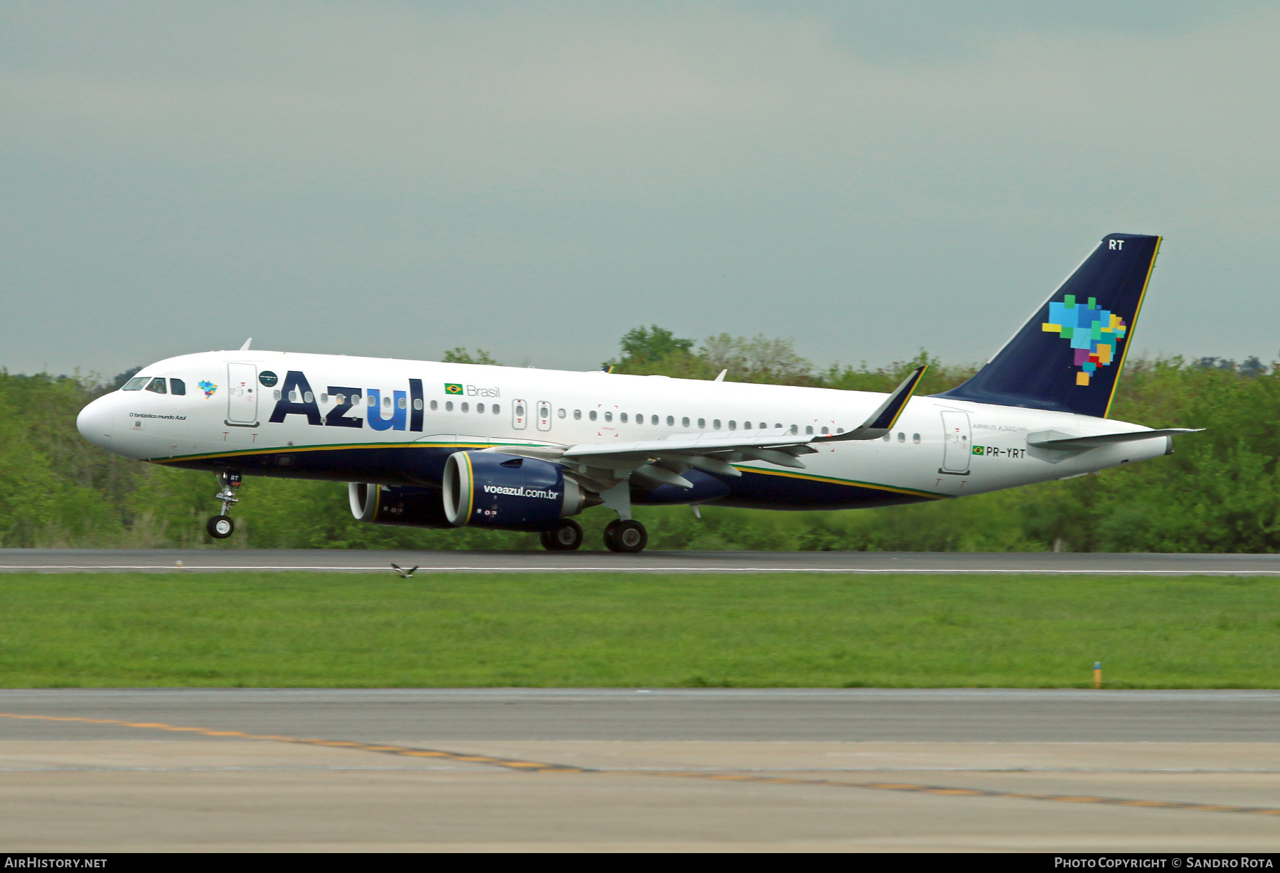 Aircraft Photo of PR-YRT | Airbus A320-251N | Azul Linhas Aéreas Brasileiras | AirHistory.net #395922