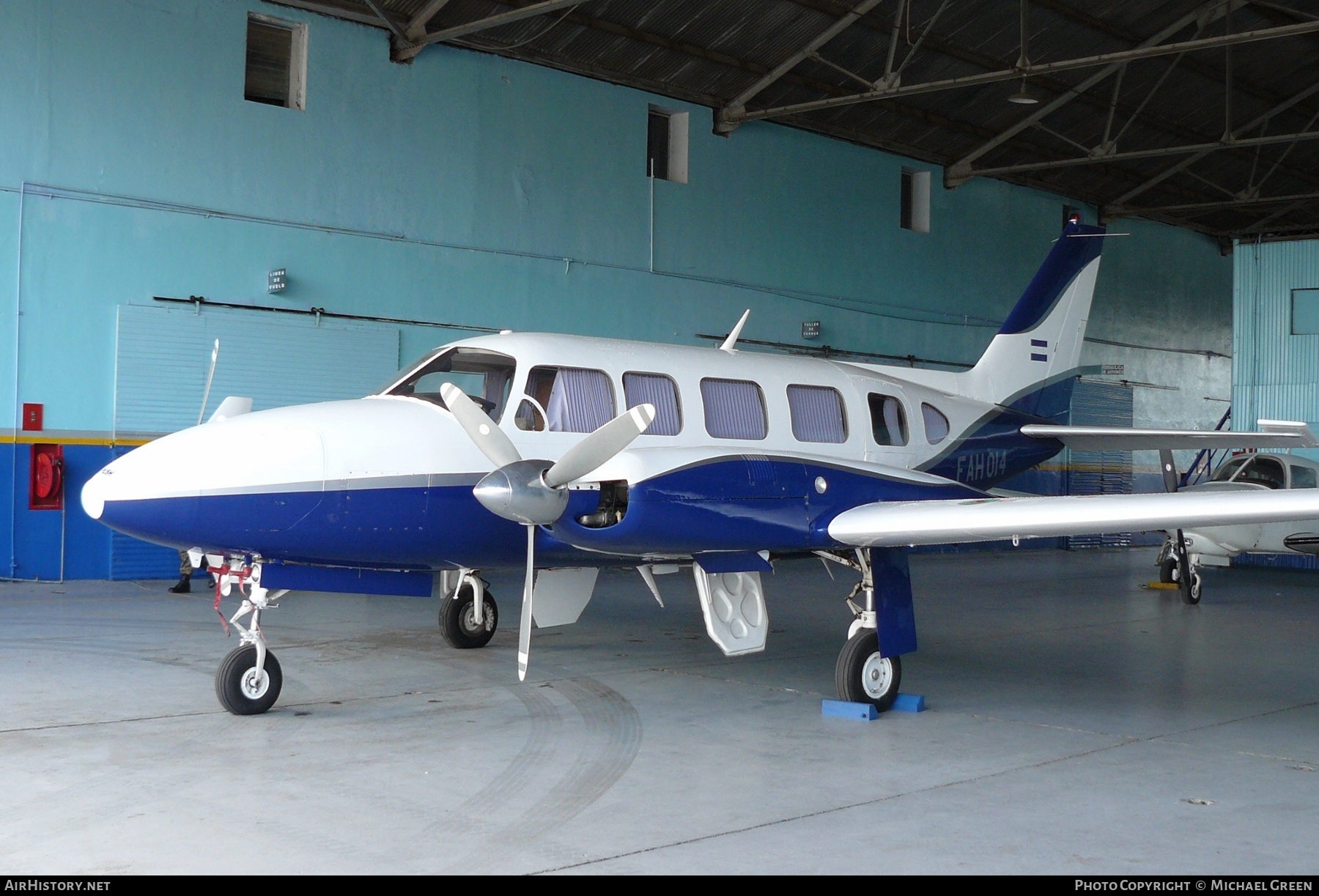 Aircraft Photo of FAH014 | Piper PA-31-350 Navajo Chieftain | Honduras - Air Force | AirHistory.net #396141