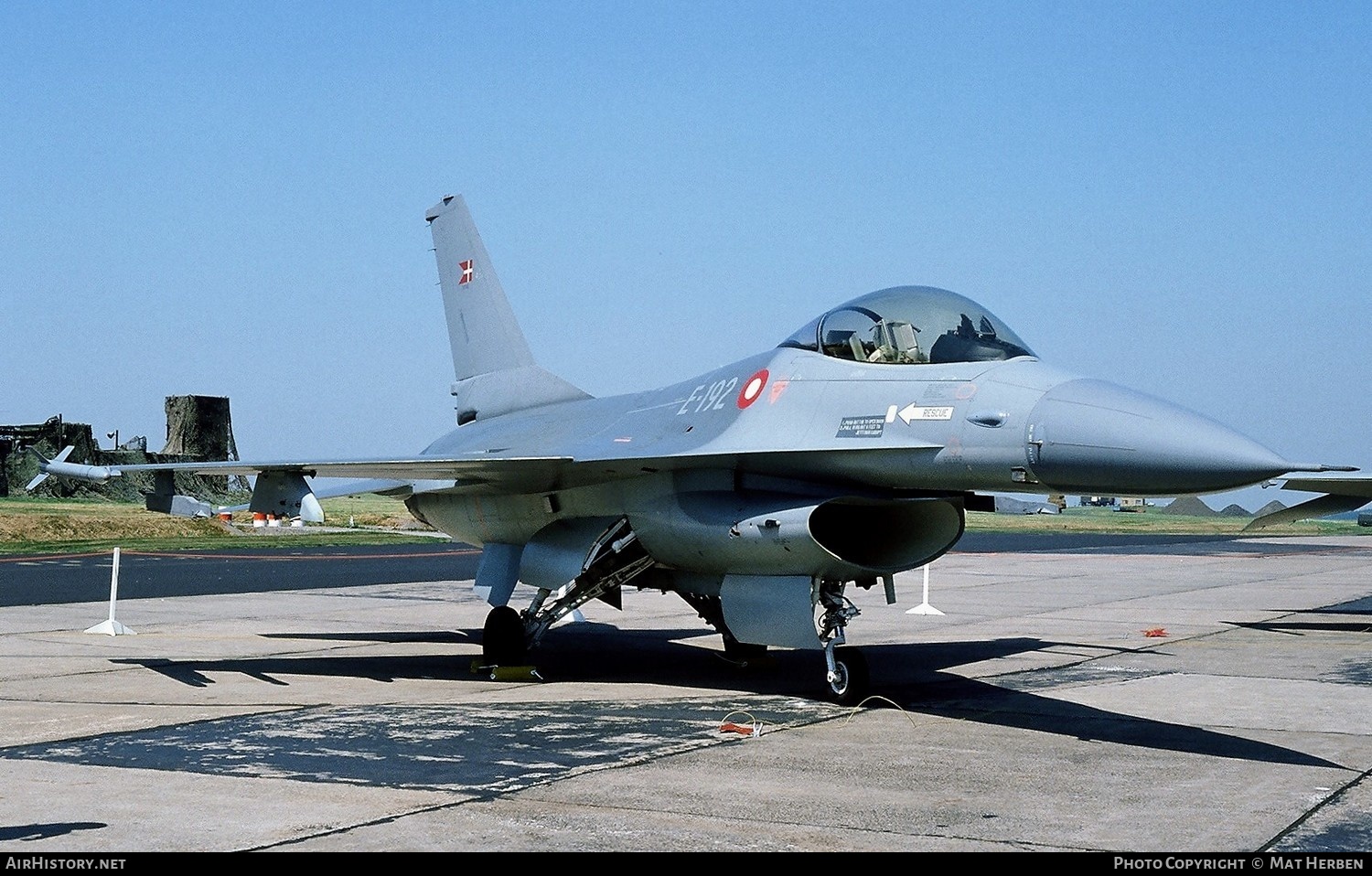 Aircraft Photo of E-192 | General Dynamics F-16A Fighting Falcon | Denmark - Air Force | AirHistory.net #396157