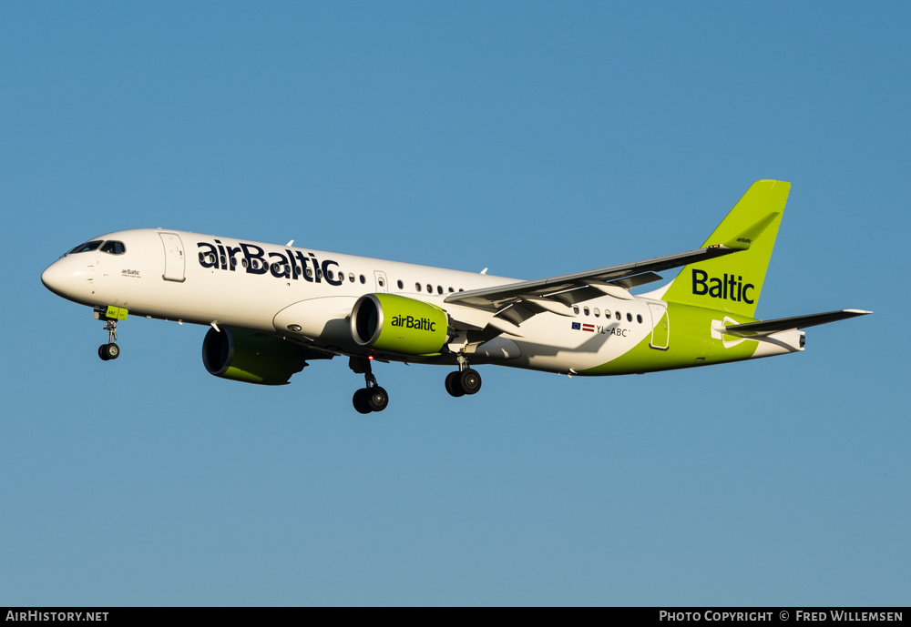 Aircraft Photo of YL-ABC | Airbus A220-371 (BD-500-1A11) | AirBaltic | AirHistory.net #396179
