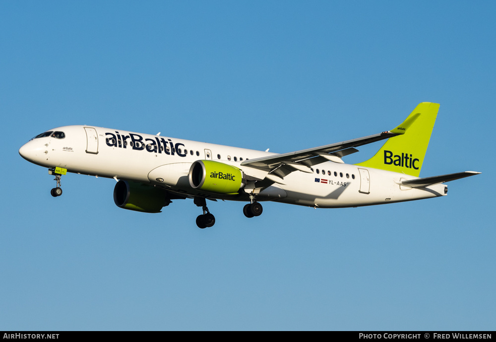 Aircraft Photo of YL-AAS | Airbus A220-371 (BD-500-1A11) | AirBaltic | AirHistory.net #396212