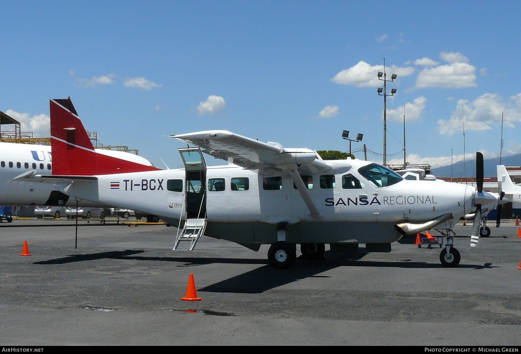 Aircraft Photo of TI-BCX | Cessna 208B Grand Caravan | SANSA Regional - Servicios Aéreos Nacionales | AirHistory.net #396254