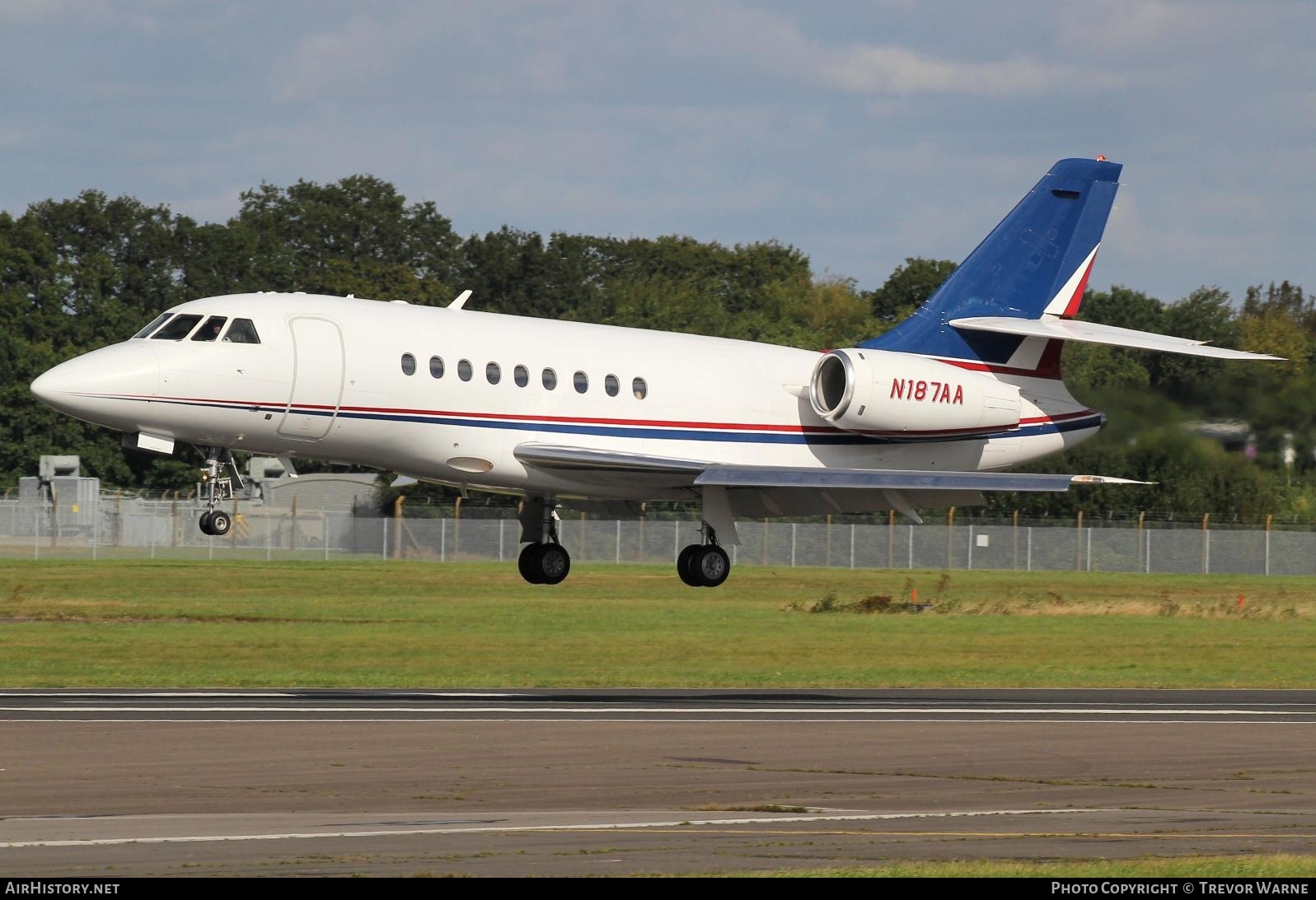 Aircraft Photo of N187AA | Dassault Falcon 2000 | AirHistory.net #396259