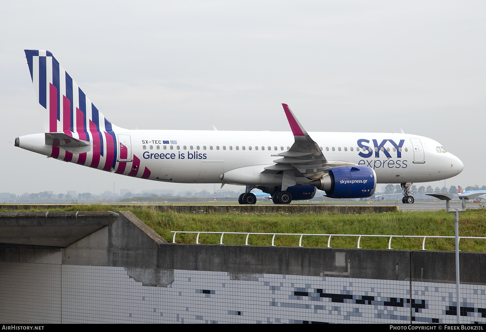 Aircraft Photo of SX-TEC | Airbus A320-251N | Sky Express | AirHistory.net #396292