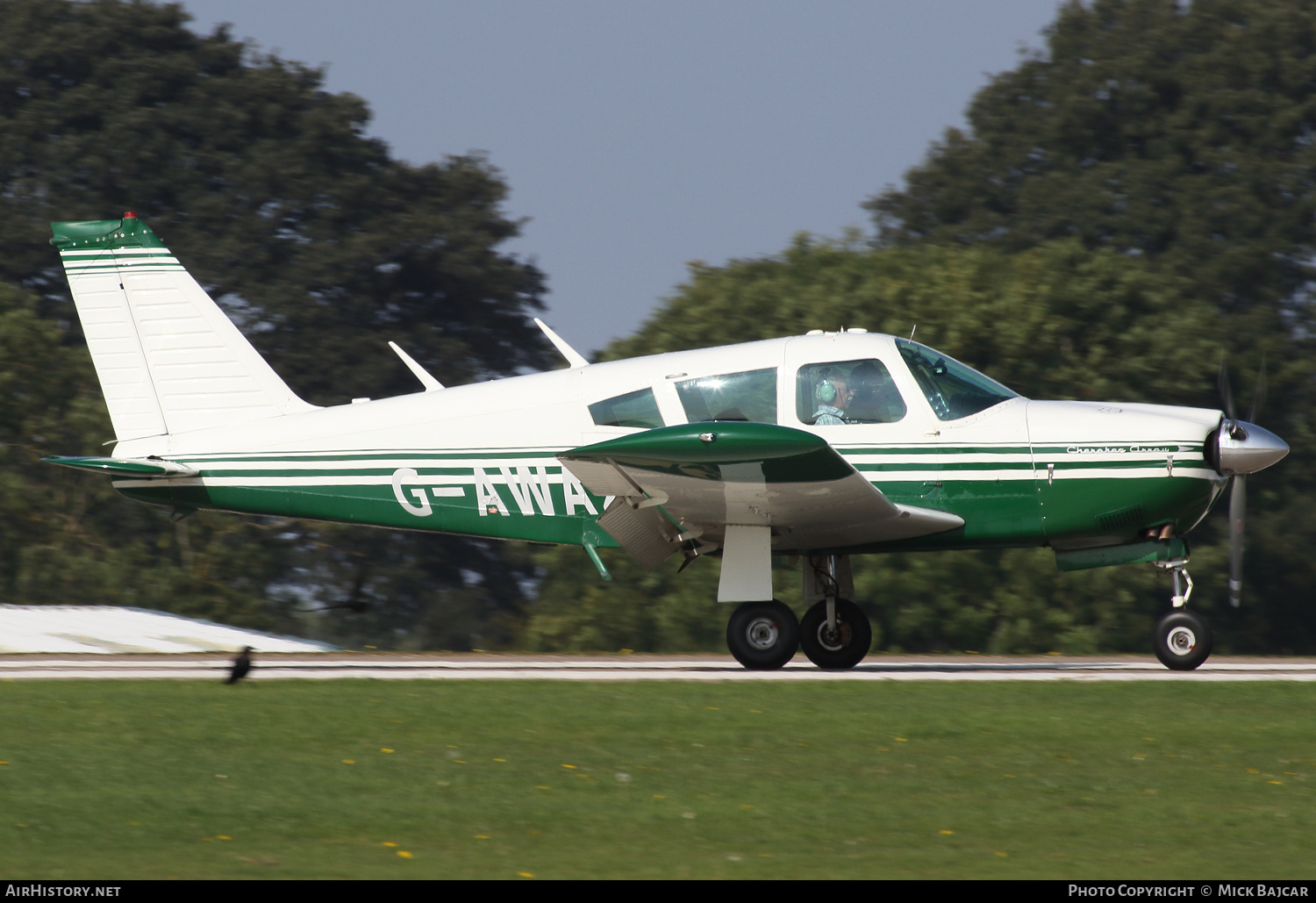 Aircraft Photo of G-AWAZ | Piper PA-28R-180 Cherokee Arrow | AirHistory.net #396304