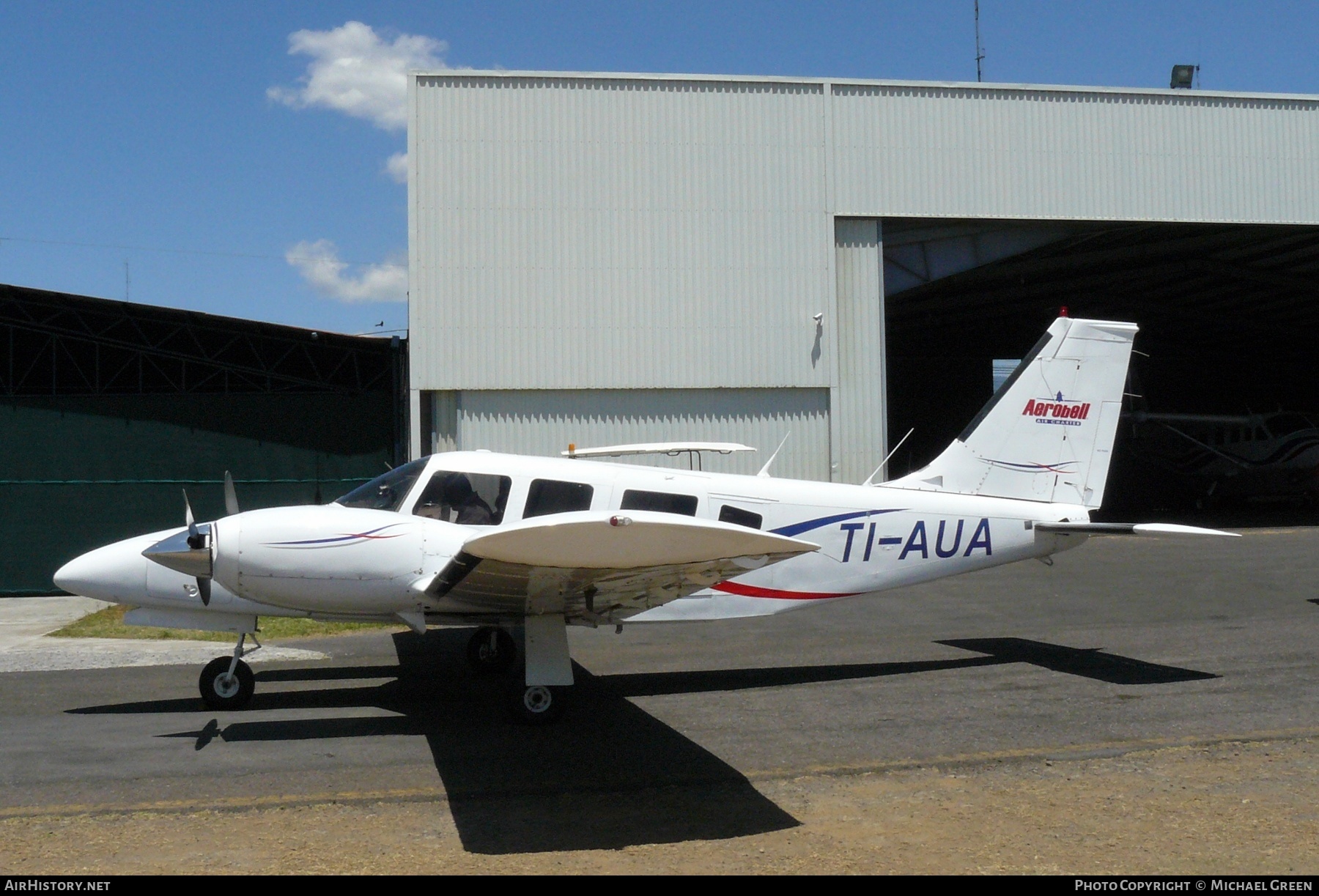 Aircraft Photo of TI-AUA | Piper PA-34-200T Seneca II | Aerobell Air Charter | AirHistory.net #396309