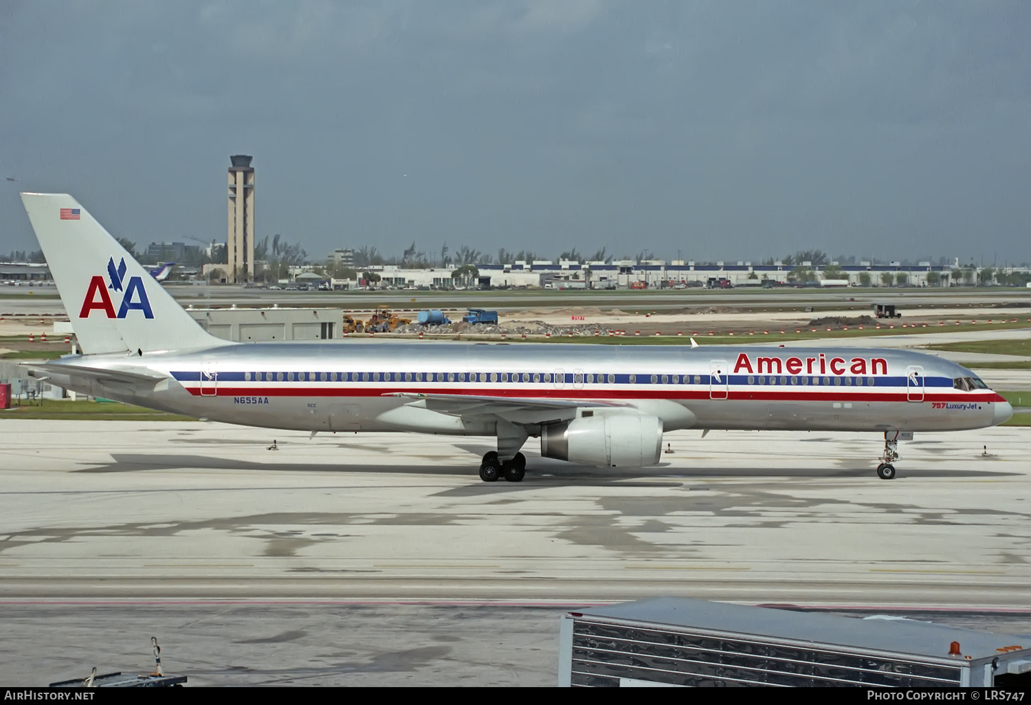 Aircraft Photo of N655AA | Boeing 757-223 | American Airlines | AirHistory.net #396434