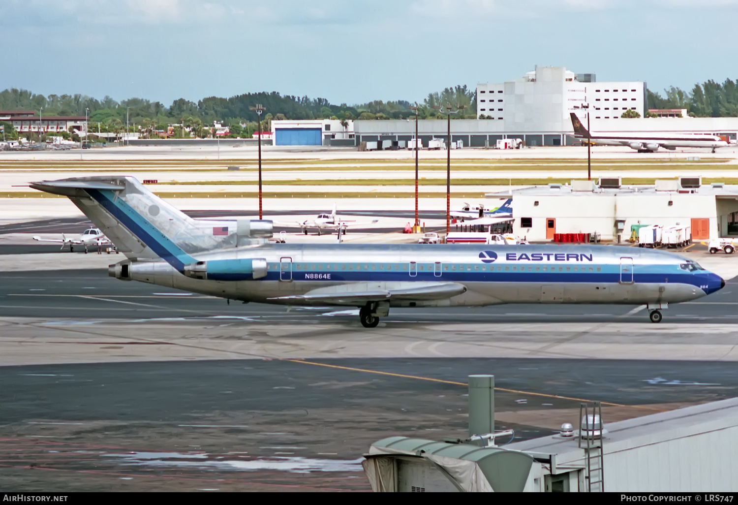 Aircraft Photo of N8864E | Boeing 727-225/Adv | Eastern Air Lines | AirHistory.net #396478