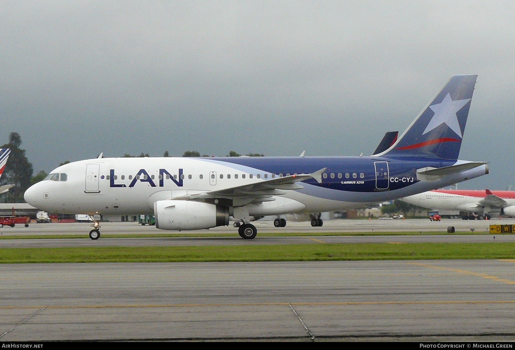 Aircraft Photo of CC-CYJ | Airbus A319-132 | LAN Airlines - Línea Aérea Nacional | AirHistory.net #396508