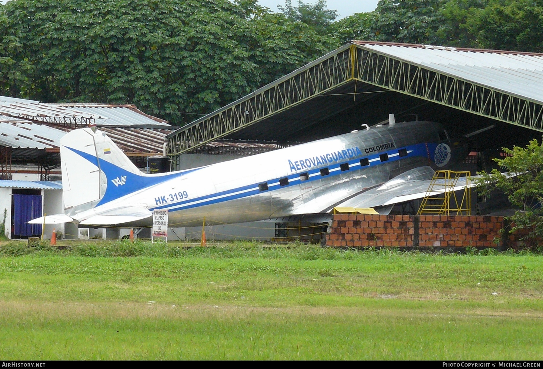 Aircraft Photo of HK-3199 | Douglas C-47D Skytrain | Aerovanguardia | AirHistory.net #396578