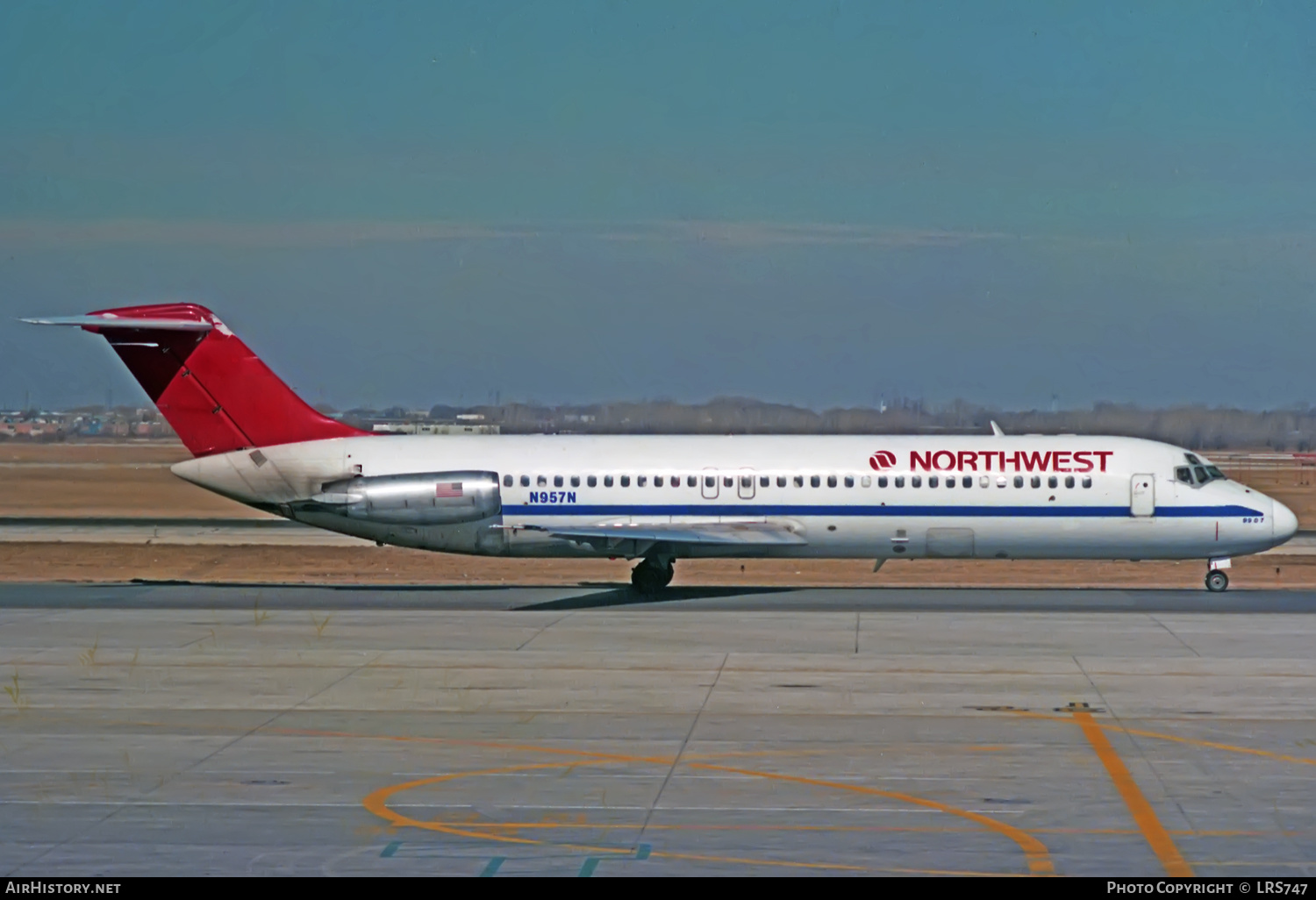 Aircraft Photo of N957N | McDonnell Douglas DC-9-31 | Northwest Airlines | AirHistory.net #396885