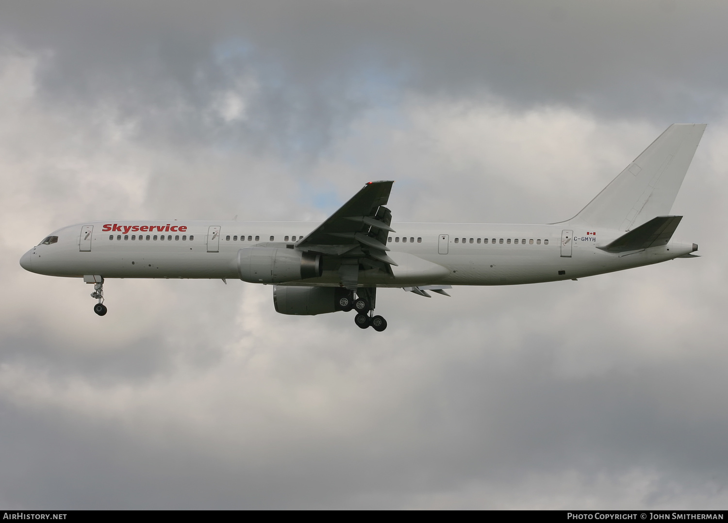 Aircraft Photo of C-GMYH | Boeing 757-236 | Skyservice Airlines | AirHistory.net #396996