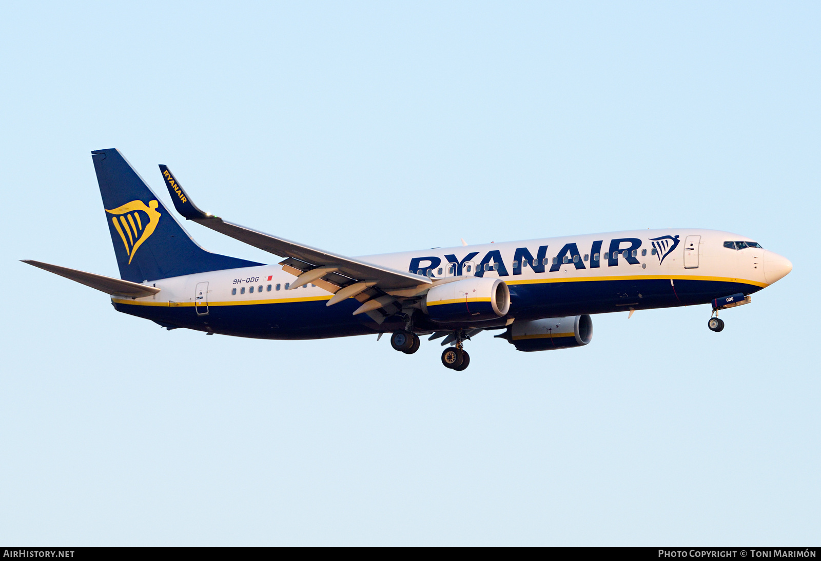 Aircraft Photo of 9H-QDG | Boeing 737-800 | Ryanair | AirHistory.net #397114