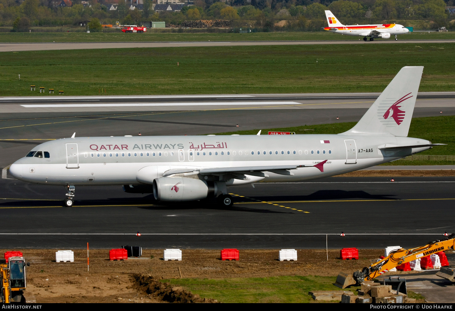 Aircraft Photo of A7-AAG | Airbus A320-232 | Qatar Airways | AirHistory.net #397133