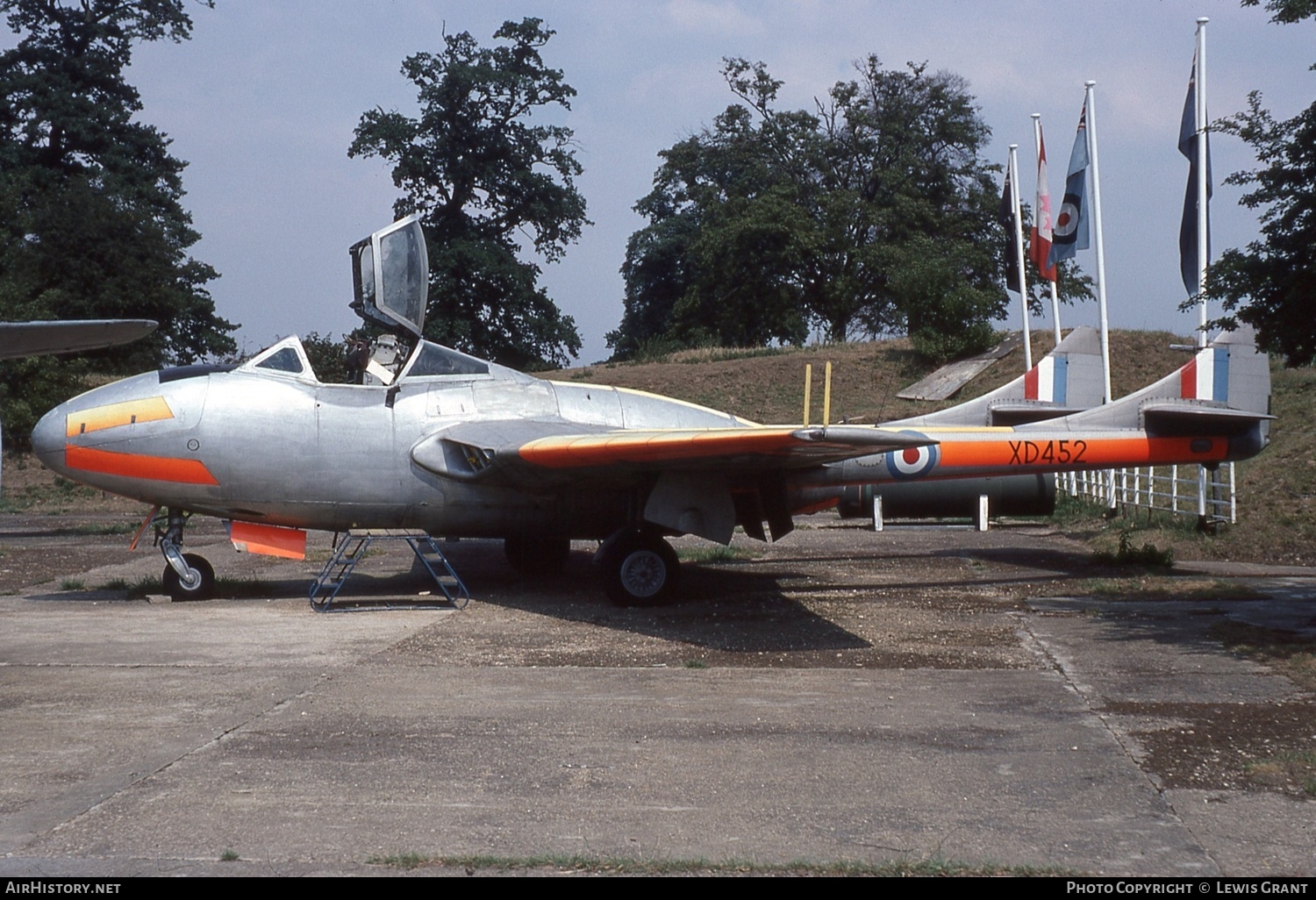 Aircraft Photo of XD452 | De Havilland D.H. 115 Vampire T11 | UK - Air Force | AirHistory.net #397242