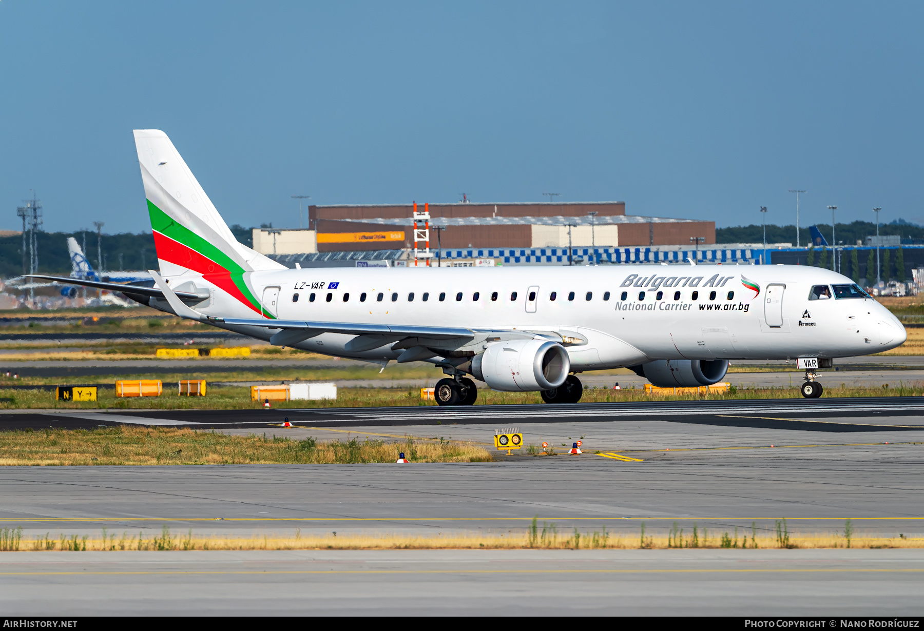 Aircraft Photo of LZ-VAR | Embraer 190STD (ERJ-190-100STD) | Bulgaria Air | AirHistory.net #397315