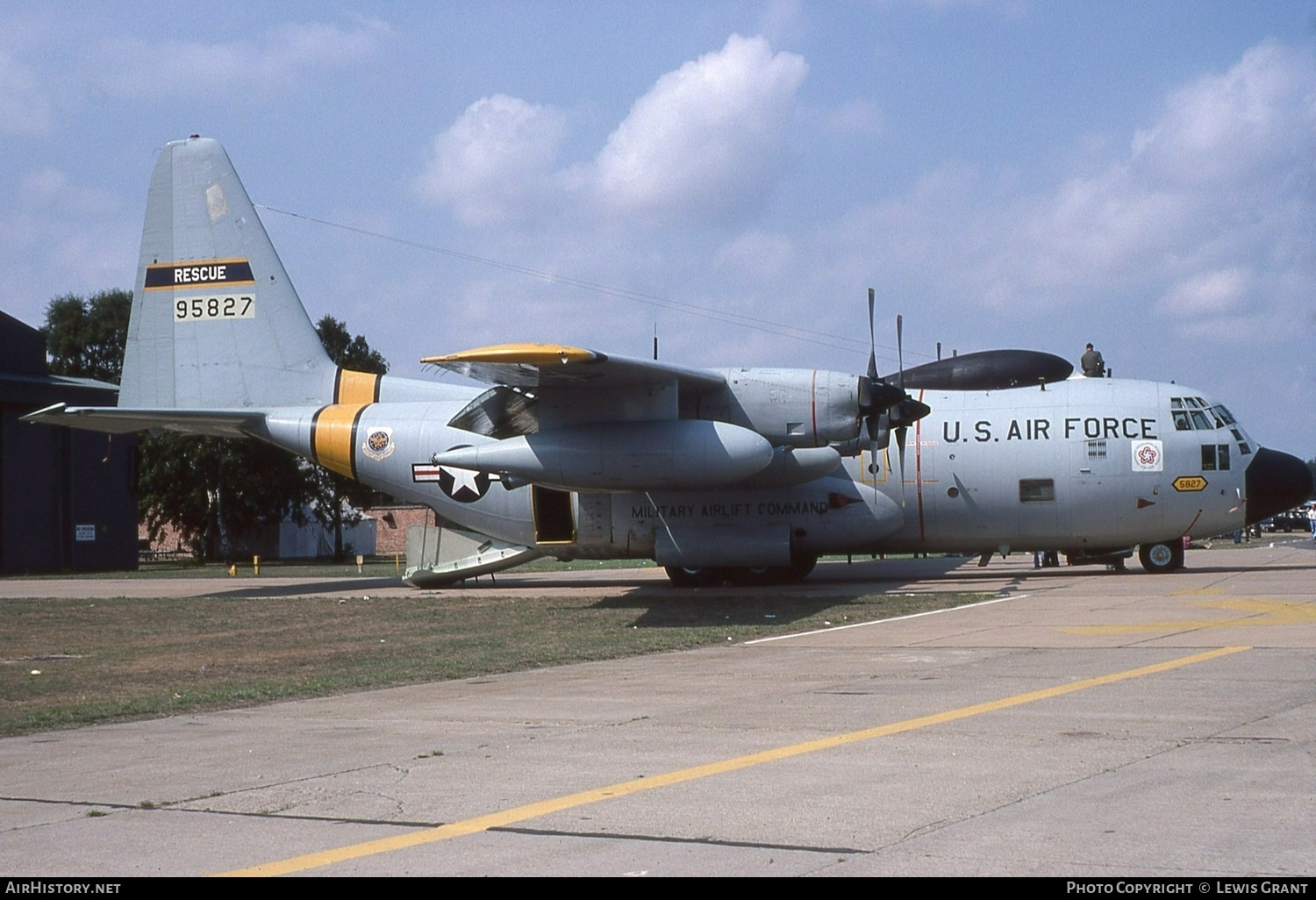 Aircraft Photo of 69-5827 / 95827 | Lockheed HC-130N Hercules (L-382) | USA - Air Force | AirHistory.net #397348