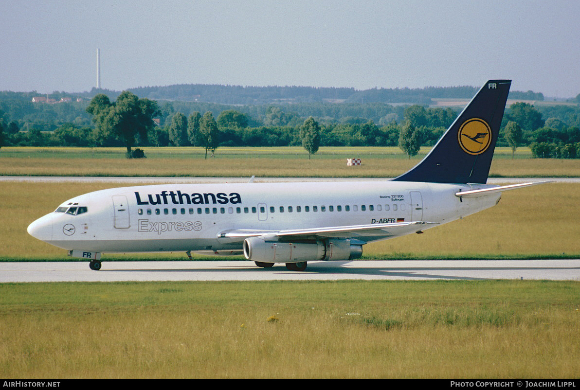 Aircraft Photo of D-ABFR | Boeing 737-230/Adv | Lufthansa Express | AirHistory.net #397473