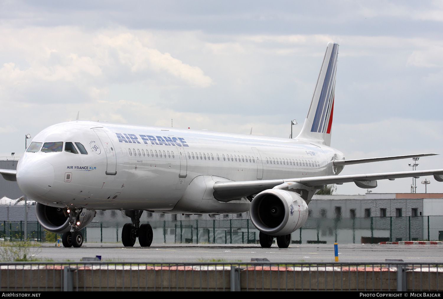 Aircraft Photo of F-GTAV | Airbus A321-212 | Air France | AirHistory.net #397574