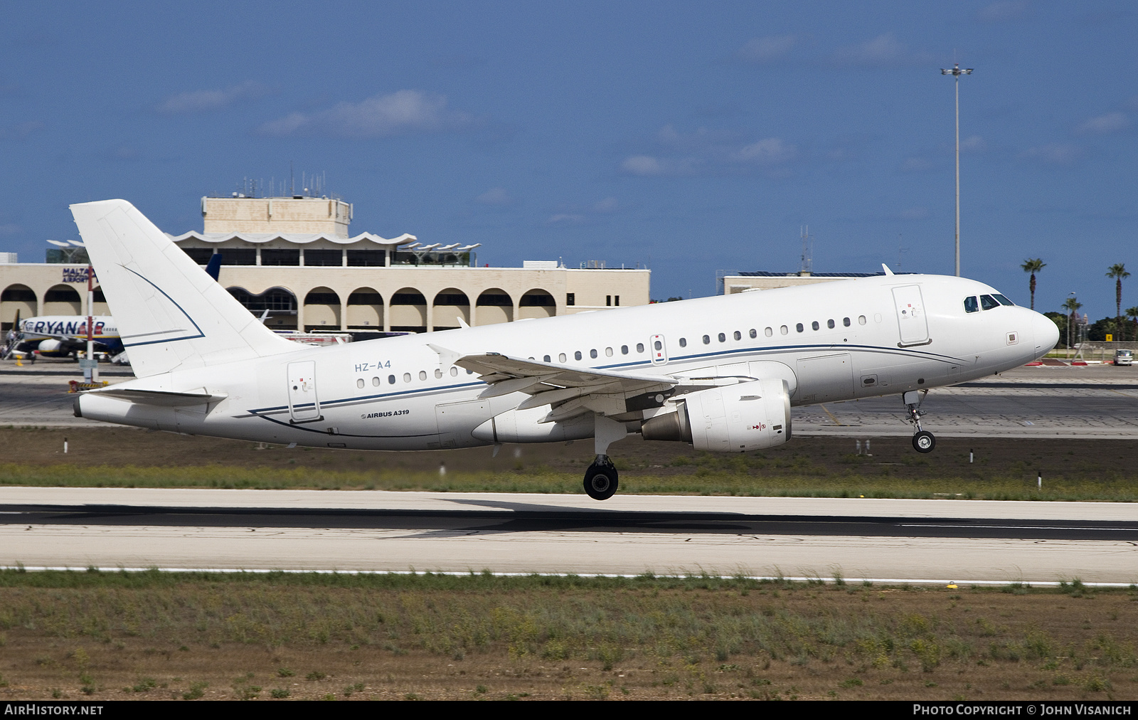Aircraft Photo of HZ-A4 | Airbus A319-112 | AirHistory.net #397655