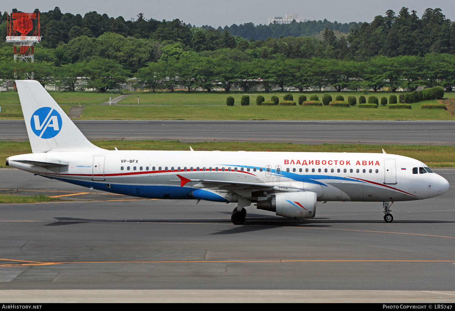 Aircraft Photo of VP-BFX | Airbus A320-214 | Vladivostok Air | AirHistory.net #397661