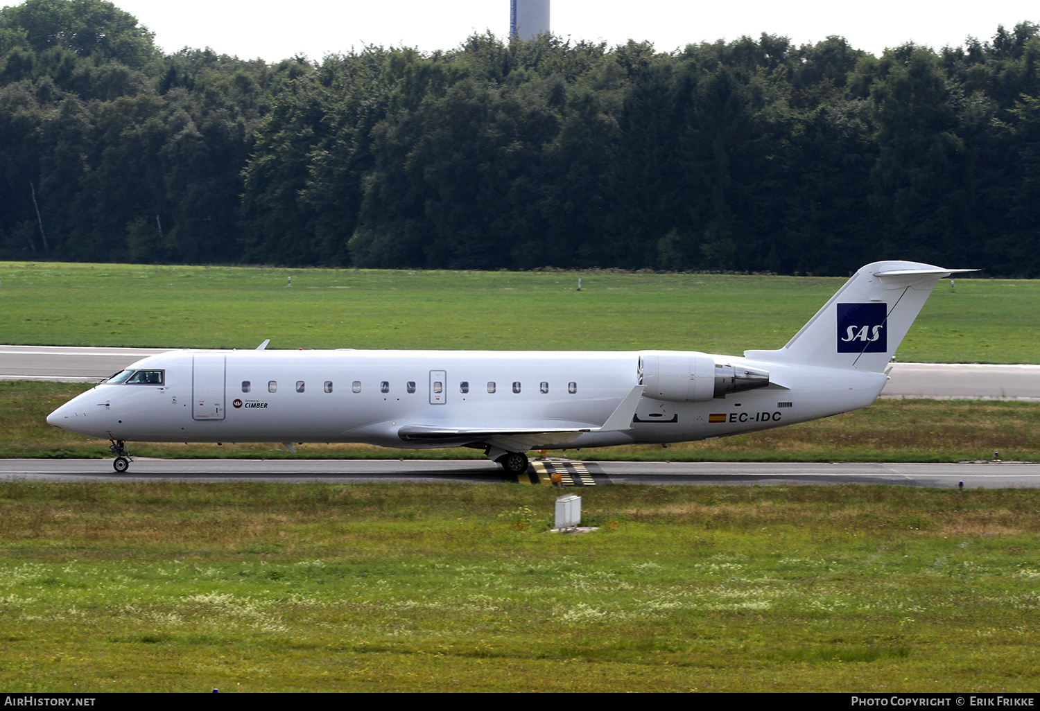 Aircraft Photo of EC-IDC | Bombardier CRJ-200ER (CL-600-2B19) | Scandinavian Airlines - SAS | AirHistory.net #397666