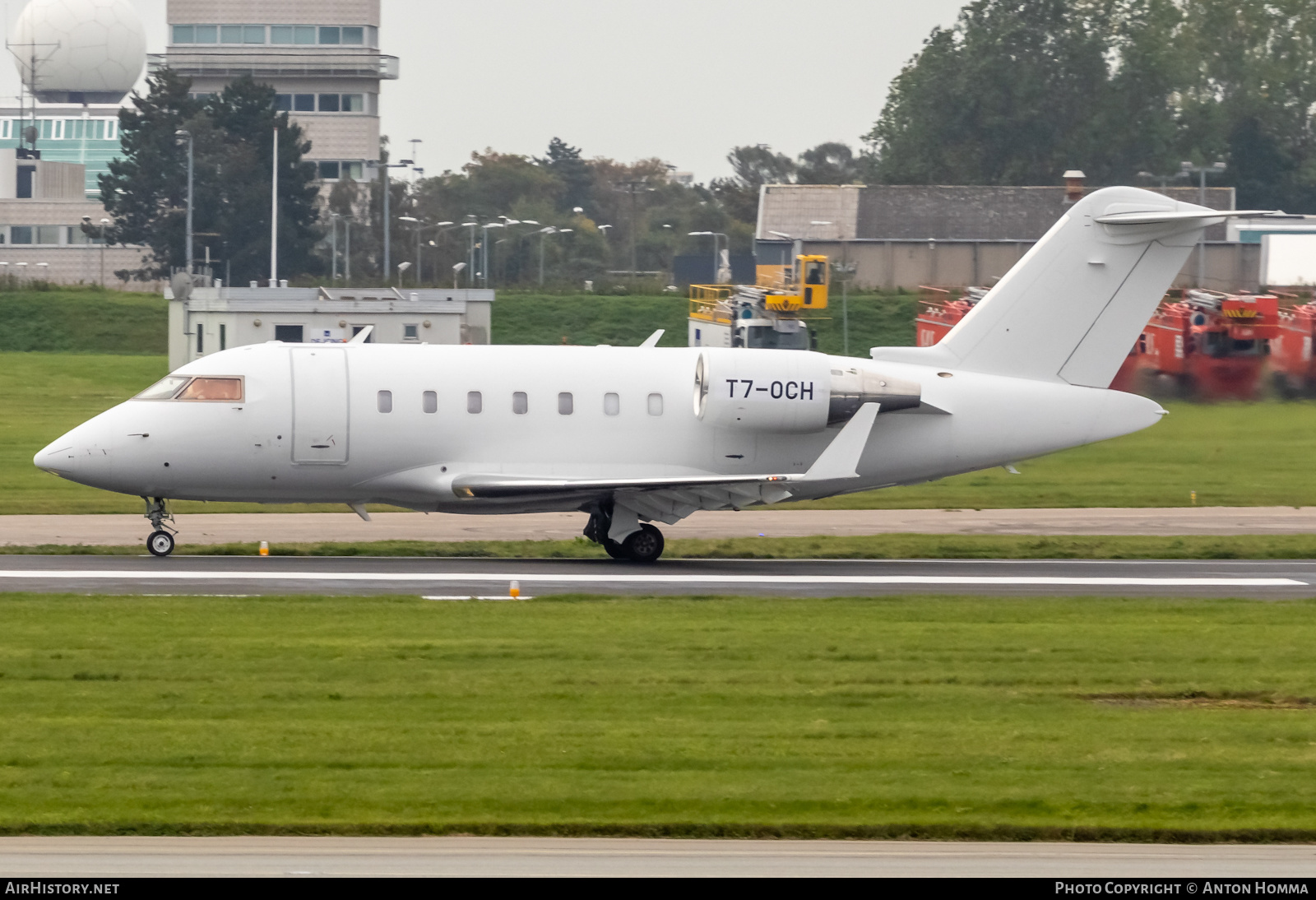 Aircraft Photo of T7-OCH | Bombardier Challenger 605 (CL-600-2B16) | AirHistory.net #397766