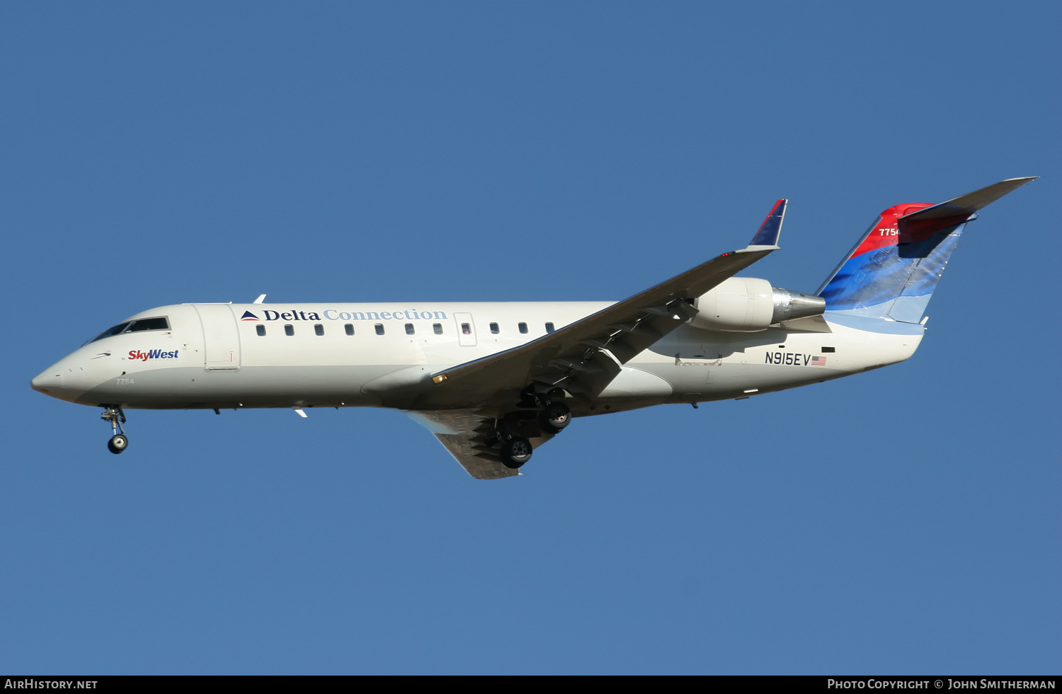 Aircraft Photo of N915EV | Bombardier CRJ-200ER (CL-600-2B19) | Delta Connection | AirHistory.net #397959