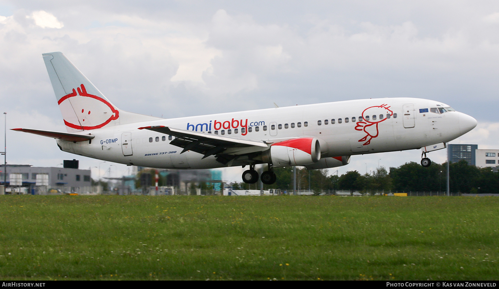 Aircraft Photo of G-OBMP | Boeing 737-3Q8 | Bmibaby | AirHistory.net #398055