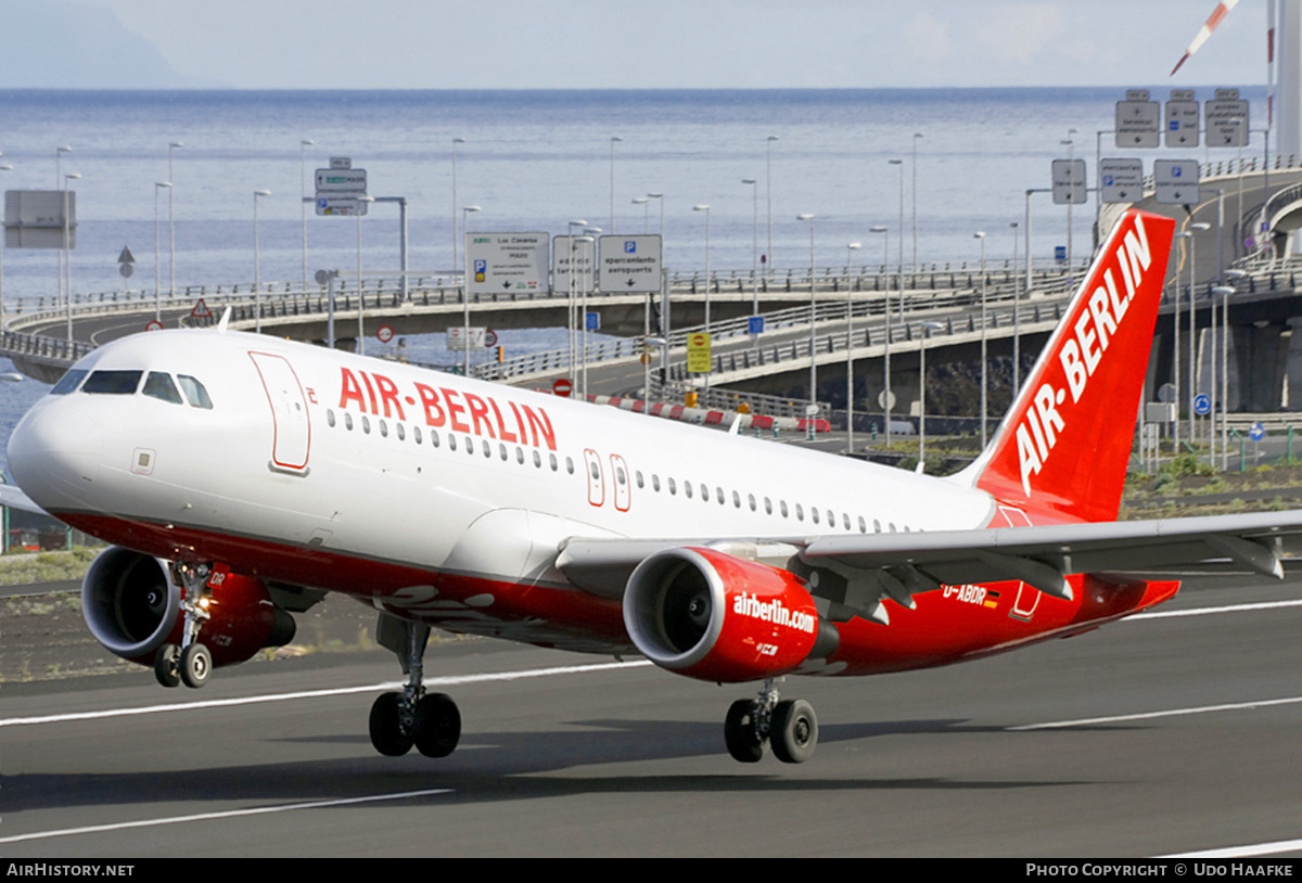 Aircraft Photo of D-ABDR | Airbus A320-214 | Air Berlin | AirHistory.net #398188