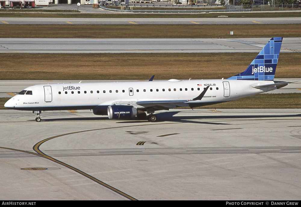 Aircraft Photo of N266JB | Embraer 190AR (ERJ-190-100IGW) | JetBlue Airways | AirHistory.net #398190