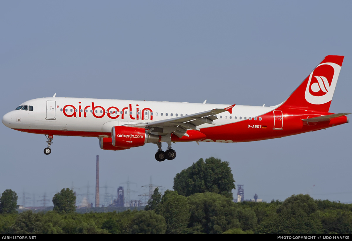 Aircraft Photo of D-ABDT | Airbus A320-214 | Air Berlin | AirHistory.net #398200