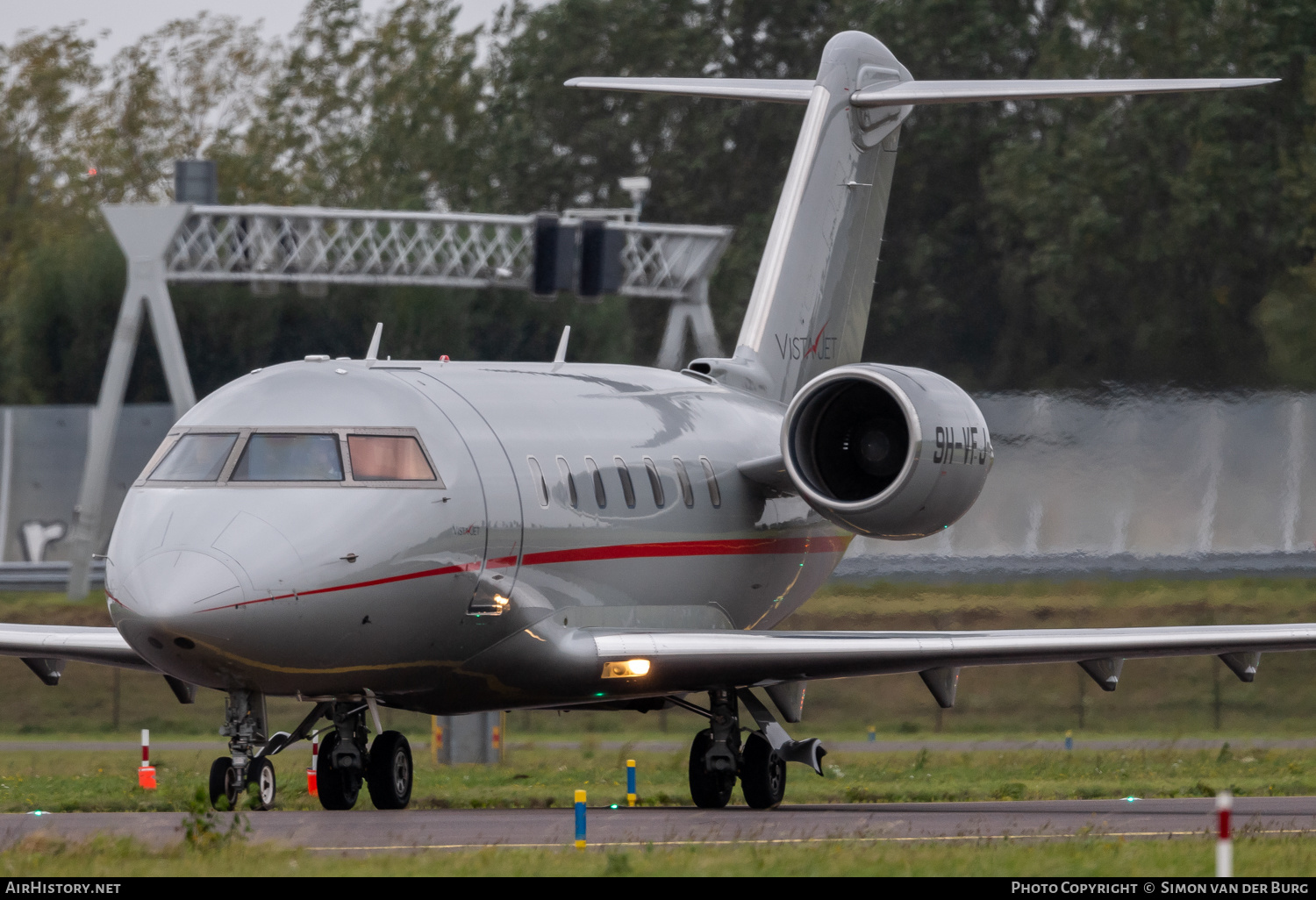 Aircraft Photo of 9H-VFJ | Bombardier Challenger 605 (CL-600-2B16) | VistaJet | AirHistory.net #398214