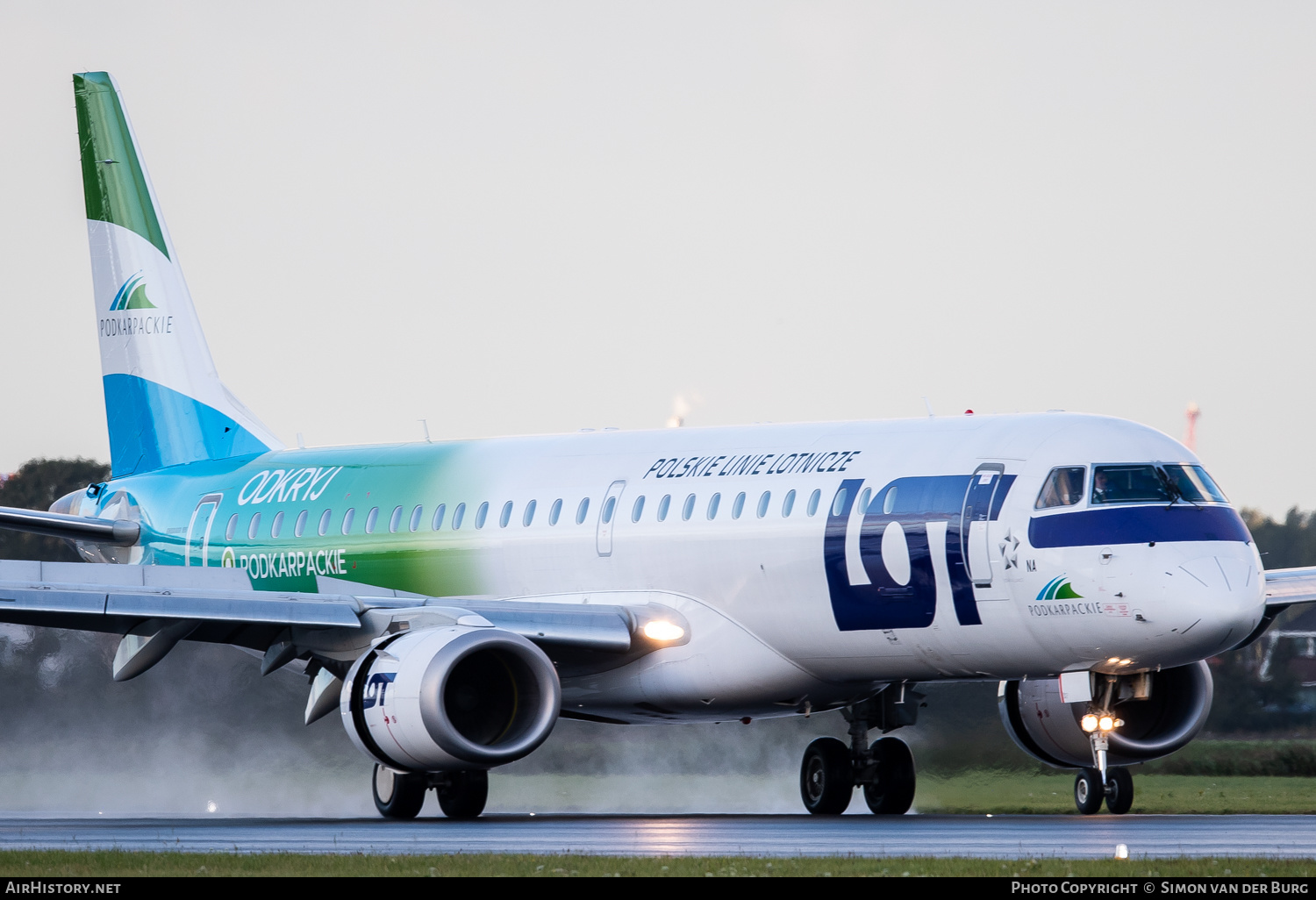Aircraft Photo of SP-LNA | Embraer 195LR (ERJ-190-200LR) | LOT Polish Airlines - Polskie Linie Lotnicze | AirHistory.net #398224