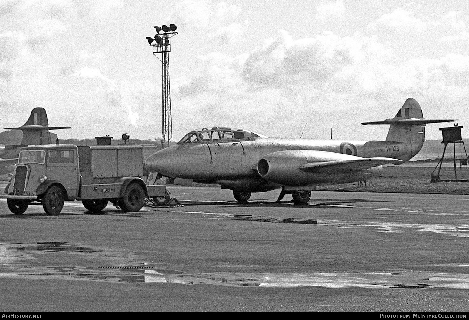 Aircraft Photo of VW423 | Gloster Meteor T7 | UK - Air Force | AirHistory.net #398246