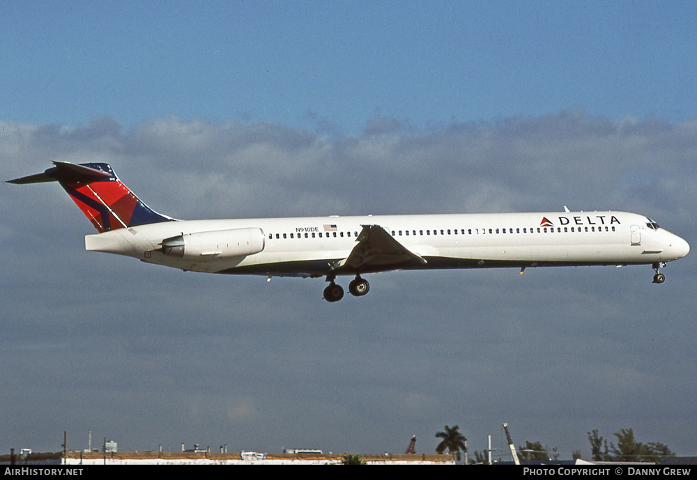 Aircraft Photo of N910DE | McDonnell Douglas MD-88 | Delta Air Lines | AirHistory.net #398463
