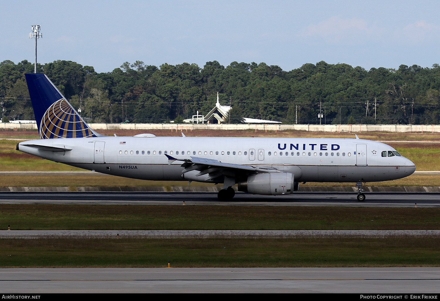 Aircraft Photo of N495UA | Airbus A320-232 | United Airlines | AirHistory.net #398512