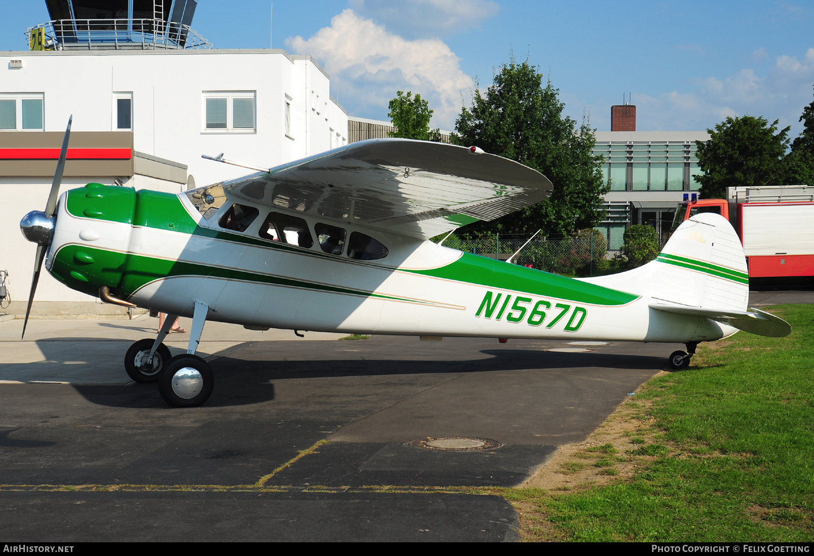 Aircraft Photo of N1567D | Cessna 195A | AirHistory.net #398540