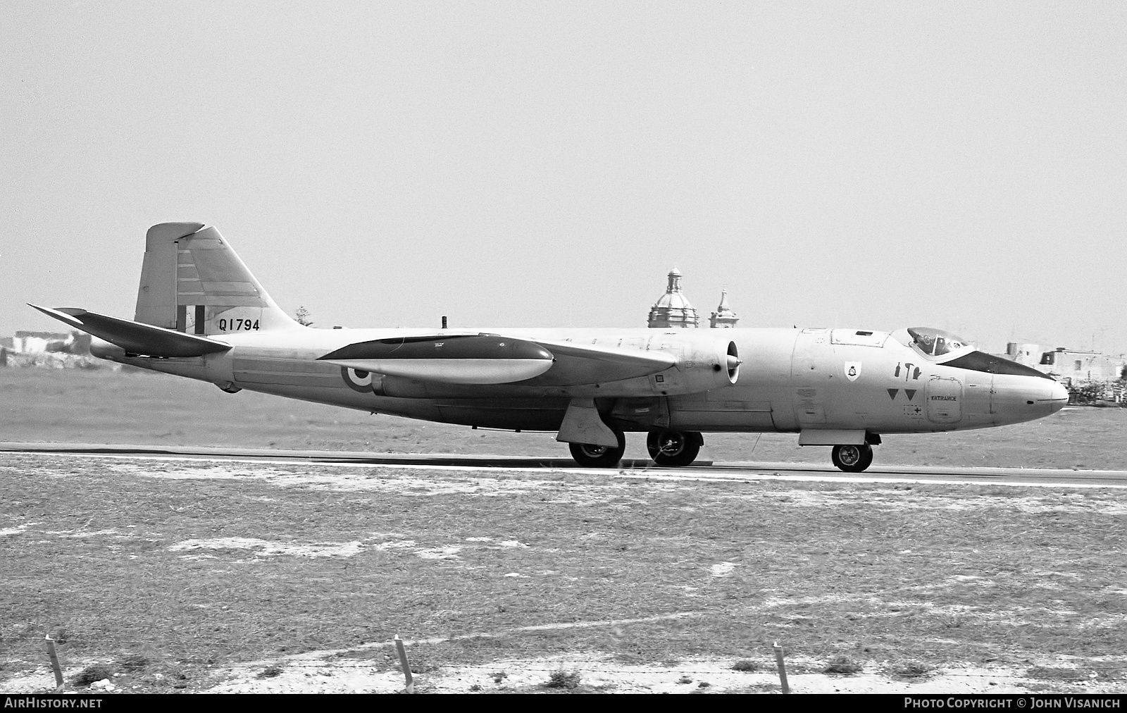 Aircraft Photo of Q1794 | English Electric Canberra T414 | India - Air Force | AirHistory.net #398614