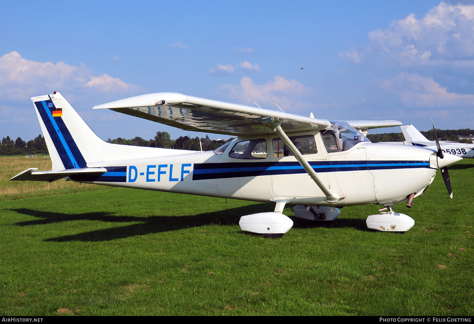 Aircraft Photo of D-EFLF | Cessna 172N Skyhawk | AirHistory.net #398718