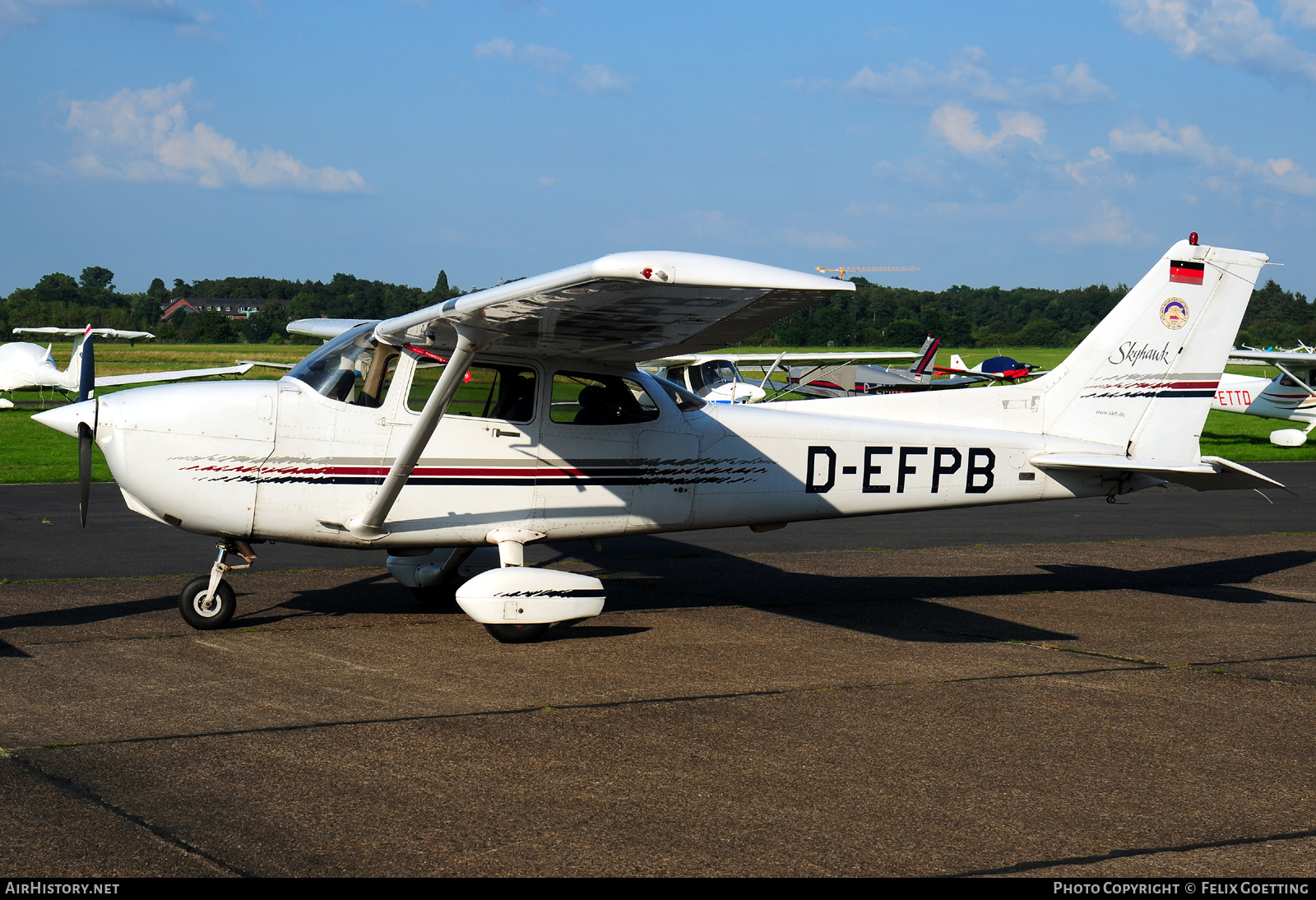 Aircraft Photo of D-EFPB | Cessna 172R Skyhawk | Kölner Klub für Luftsport - KKFL | AirHistory.net #398735