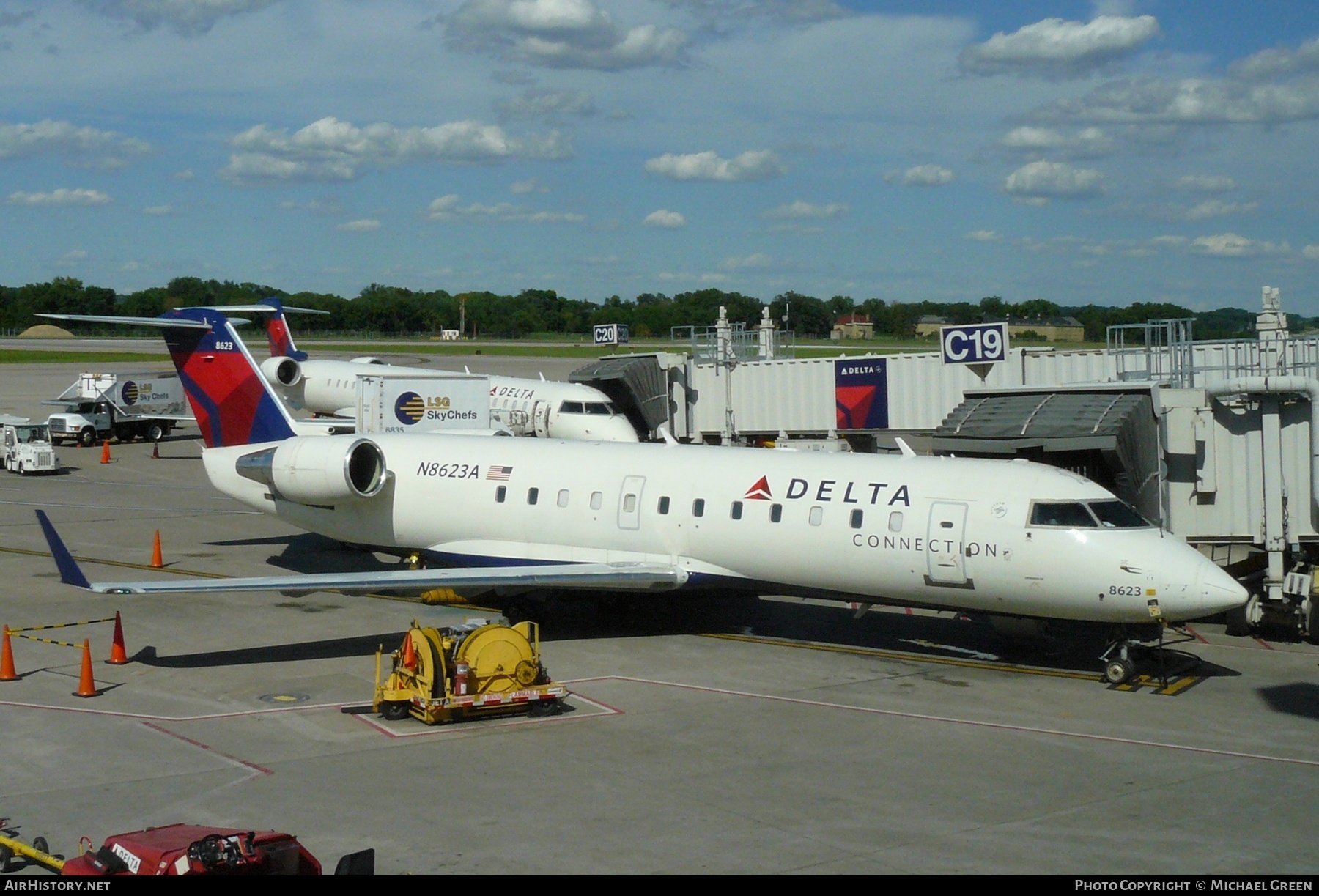 Aircraft Photo of N8623A | Bombardier CRJ-200ER (CL-600-2B19) | Delta Connection | AirHistory.net #398946