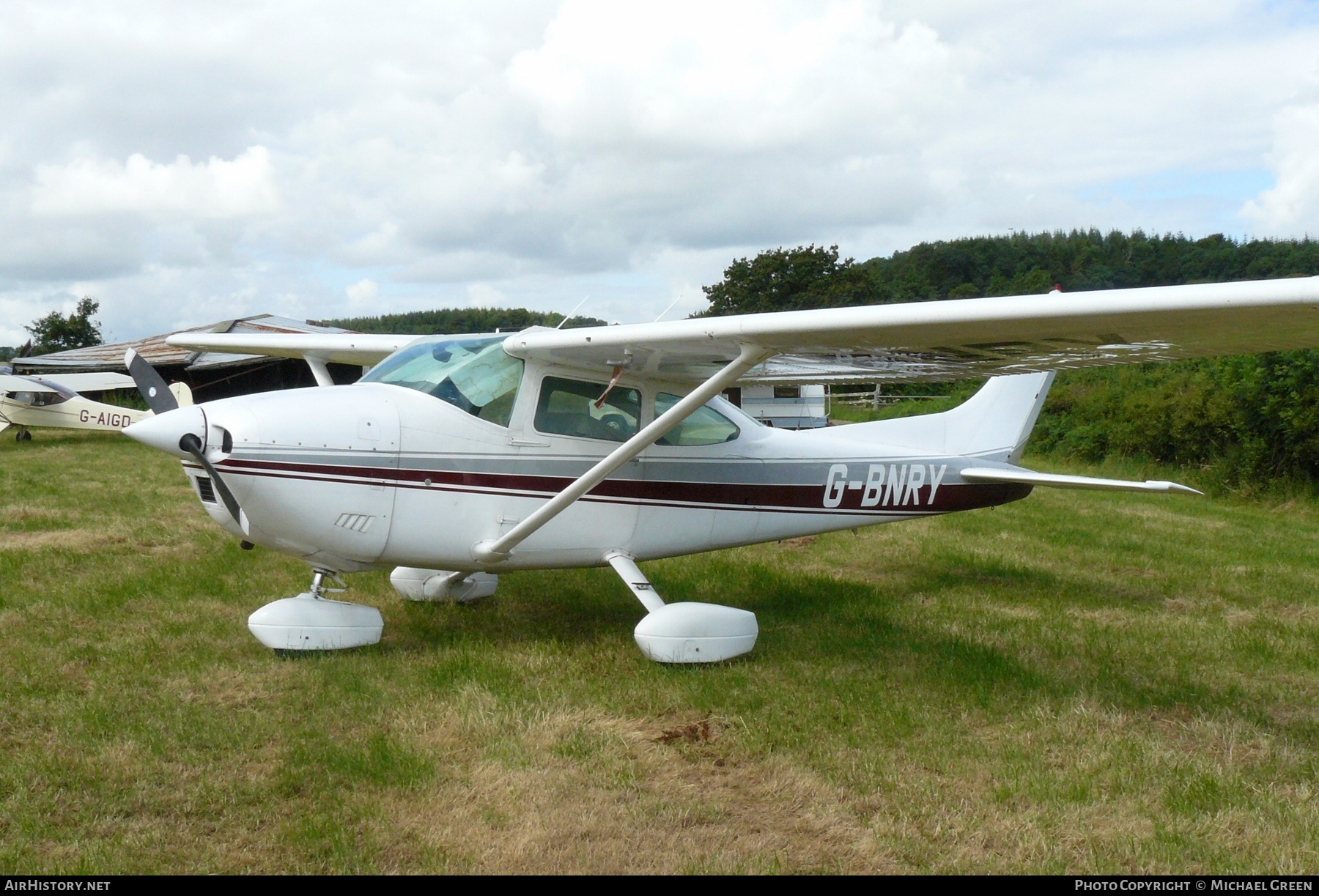Aircraft Photo of G-BNRY | Cessna 182Q Skylane | AirHistory.net #398994