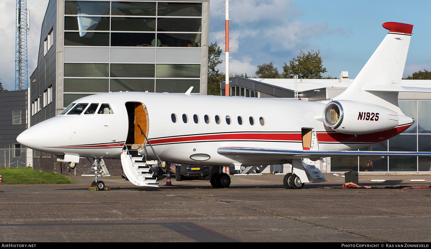 Aircraft Photo of N1925 | Dassault Falcon 2000LX | AirHistory.net #399047