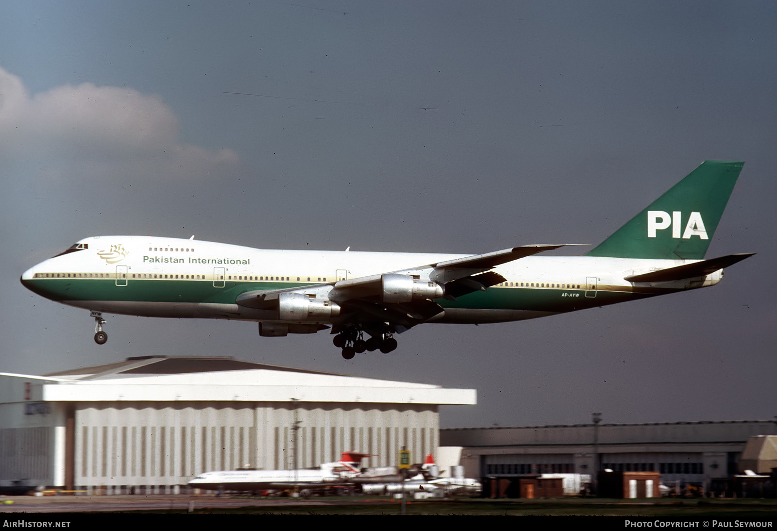 Aircraft Photo of AP-AYW | Boeing 747-282B | Pakistan International Airlines - PIA | AirHistory.net #399061
