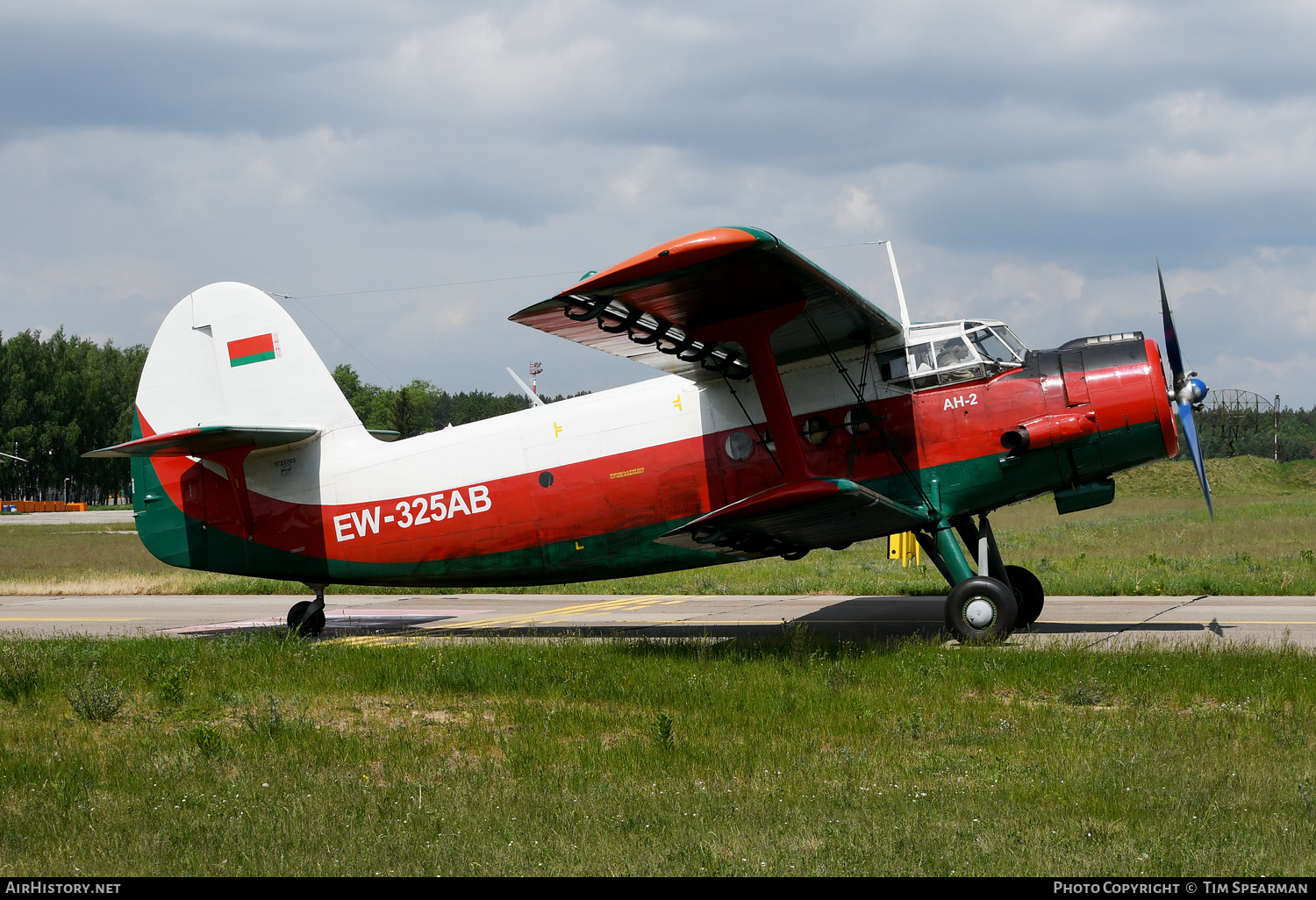 Aircraft Photo of EW-325AB | Antonov An-2T | AirHistory.net #399141