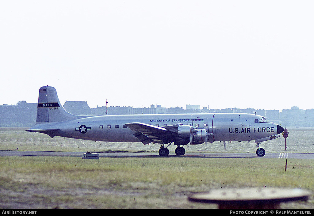 Aircraft Photo of 51-17668 / 0-17688 | Douglas C-118A Liftmaster (DC-6A) | USA - Air Force | AirHistory.net #399195
