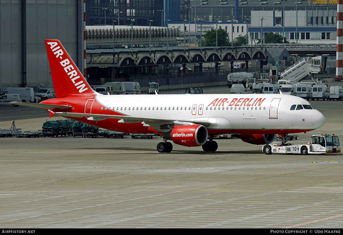 Aircraft Photo of D-ALTL | Airbus A320-214 | Air Berlin | AirHistory.net #399251